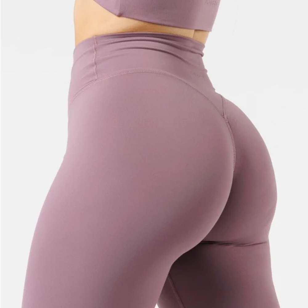 Paragon FormLux Original Sculptseam plus Legging in the color Dogwood - size S